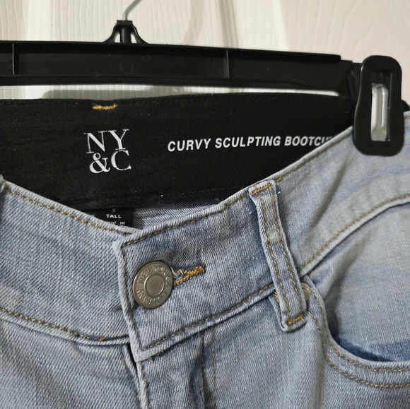 NY&Co Curvy Sculpting Bootcut Flare Jeans in Light Wash, High-Rise, EUC! - Picture 5 of 11